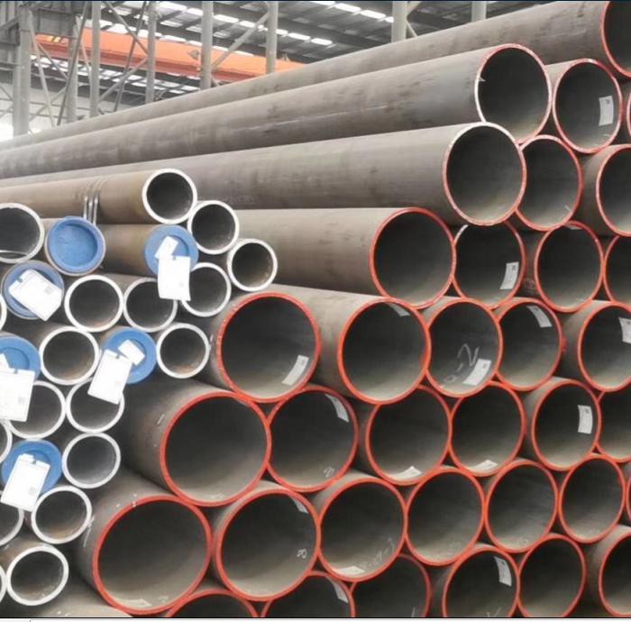 Stokta Yüksek Kaliteli ASTM A335 Alaşımlı Dikişsiz Boru